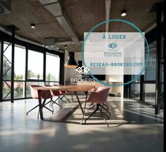 Plus de détails pour Local d'activités à louer