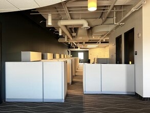 12345 Portland Ave, Burnsville, MN à louer Photo intérieure– Image 1 sur 2