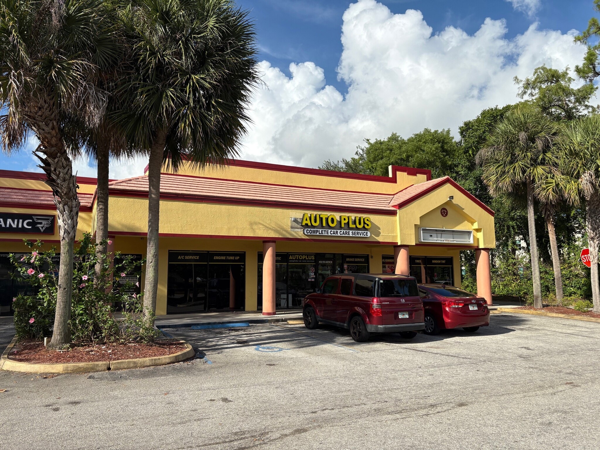 6480-6520 W Commercial Blvd, Lauderhill, FL à louer Photo de l’immeuble– Image 1 sur 6