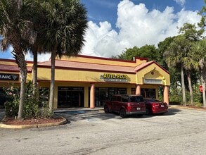 6480-6520 W Commercial Blvd, Lauderhill, FL à louer Photo de l’immeuble– Image 1 sur 6