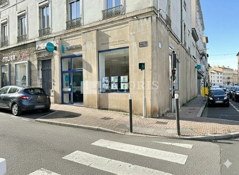 200 Rue De La Republique, Villefranche-sur-Saône à louer - Photo de l’immeuble – Image 1 sur 12