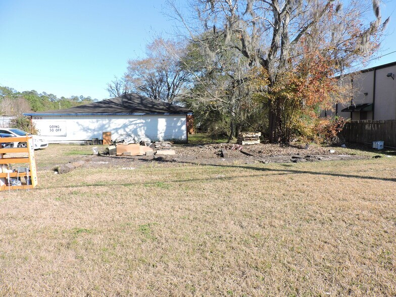 535 College Dr, Middleburg, FL à vendre - Photo de l’immeuble – Image 3 sur 19