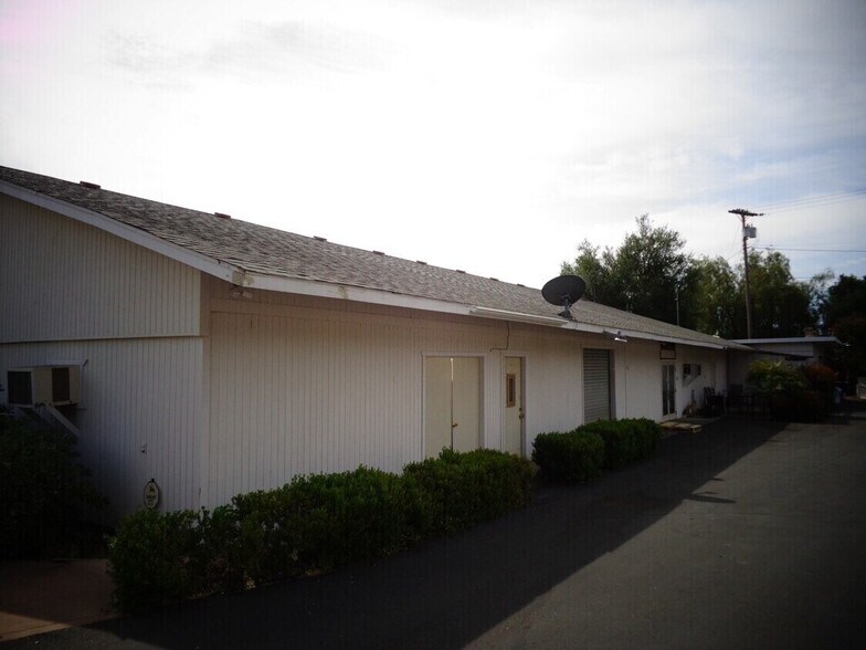 28560 Lilac Rd, Valley Center, CA à louer - Photo de l’immeuble – Image 2 sur 3