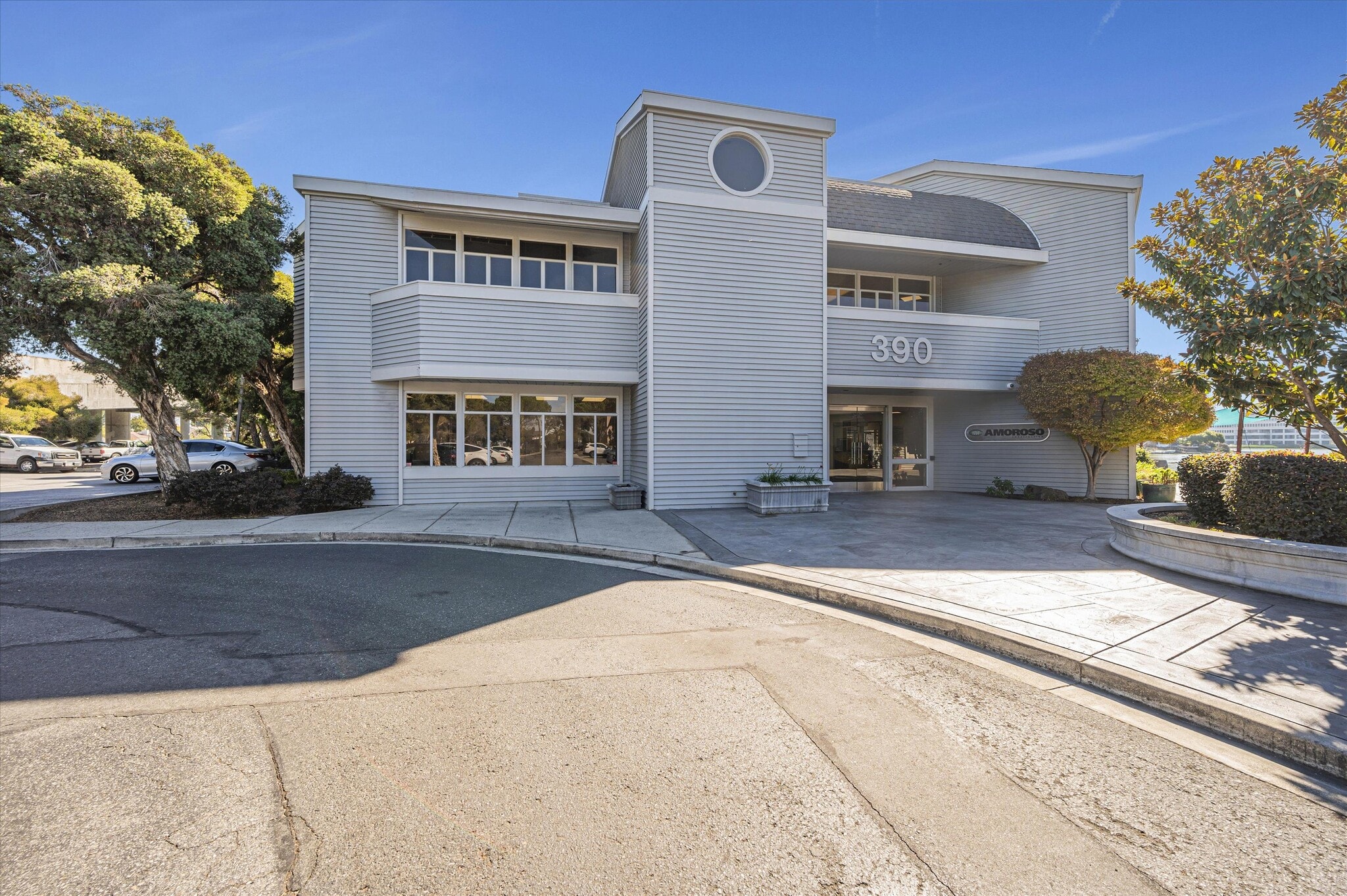 370-390 Bridge Pky, Redwood City, CA à vendre Photo de l’immeuble– Image 1 sur 15