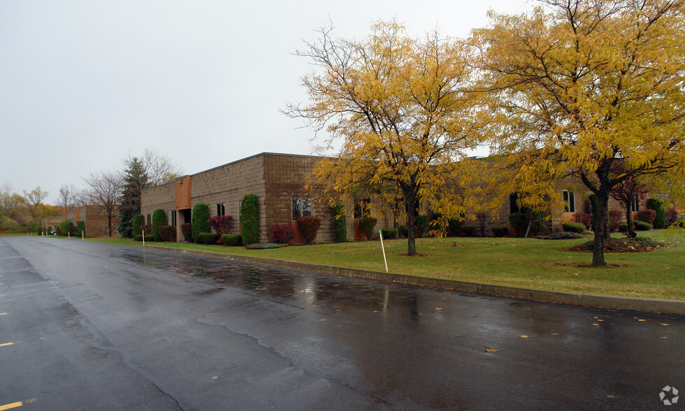 6780 Northern Blvd, East Syracuse, NY à louer - Photo principale – Image 2 sur 10