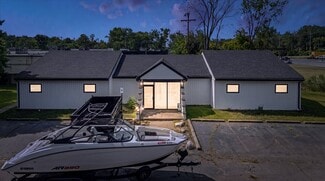 Plus de détails pour 6971 Merriman Rd, Romulus, MI - Bureau à louer