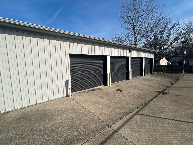 1631-1633 Toledo Rd, Elkhart, IN à vendre - Photo de l’immeuble – Image 3 sur 4