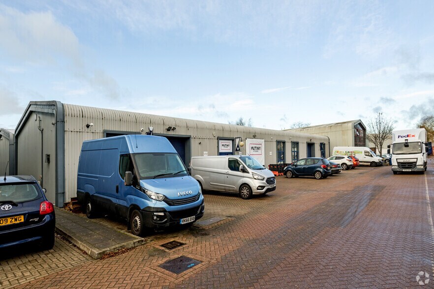 13-15 Boundary Business Court, Mitcham à louer - Photo de l’immeuble – Image 2 sur 4