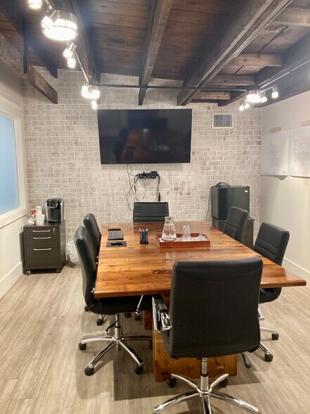 336 N Main St, Conroe, TX à louer - Photo intérieure – Image 3 sur 17