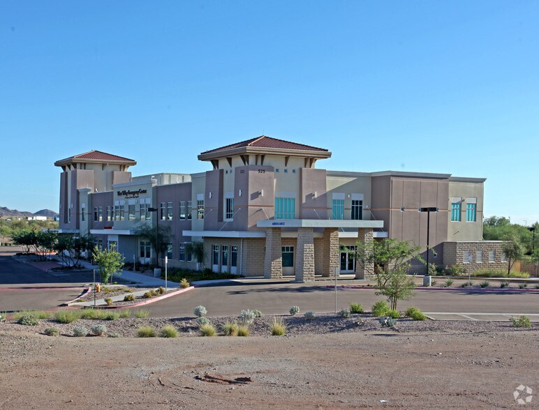 525 S Watson Rd, Buckeye, AZ à louer - Photo de l’immeuble – Image 3 sur 4