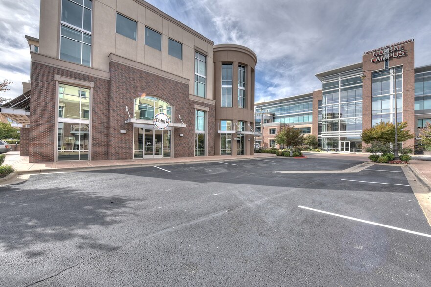 3301 Market St, Rogers, AR à louer - Photo de l’immeuble – Image 3 sur 4
