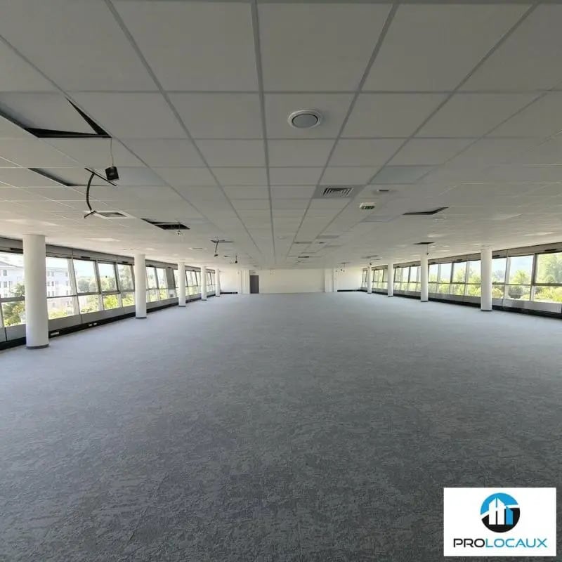 Bureau dans Montbonnot-Saint-Martin à louer Photo de l’immeuble– Image 1 sur 25