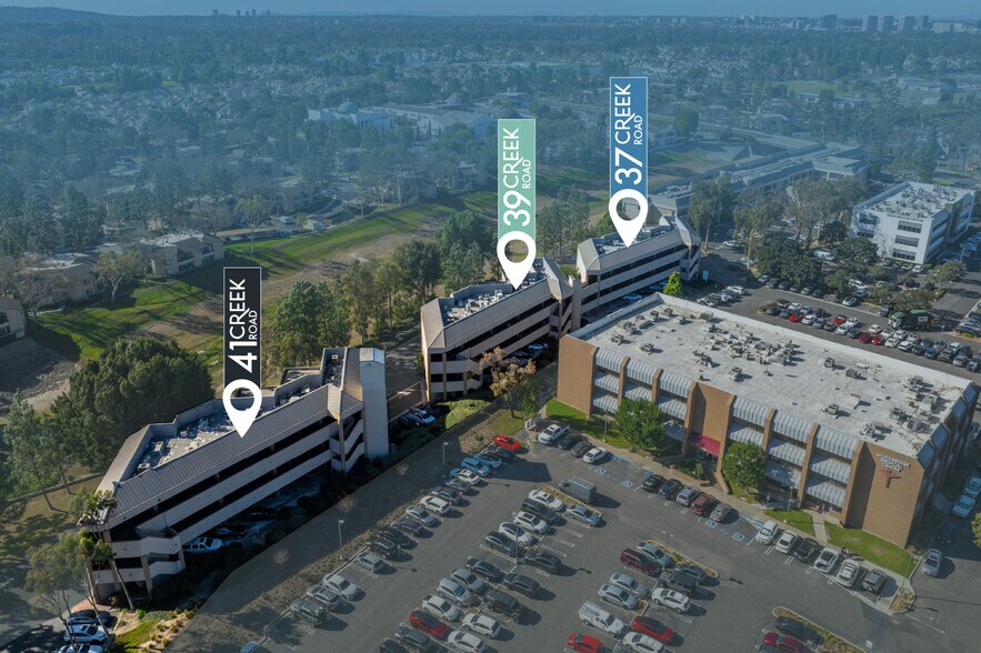 37 Creek Rd, Irvine, CA à vendre - Photo de l’immeuble – Image 3 sur 13