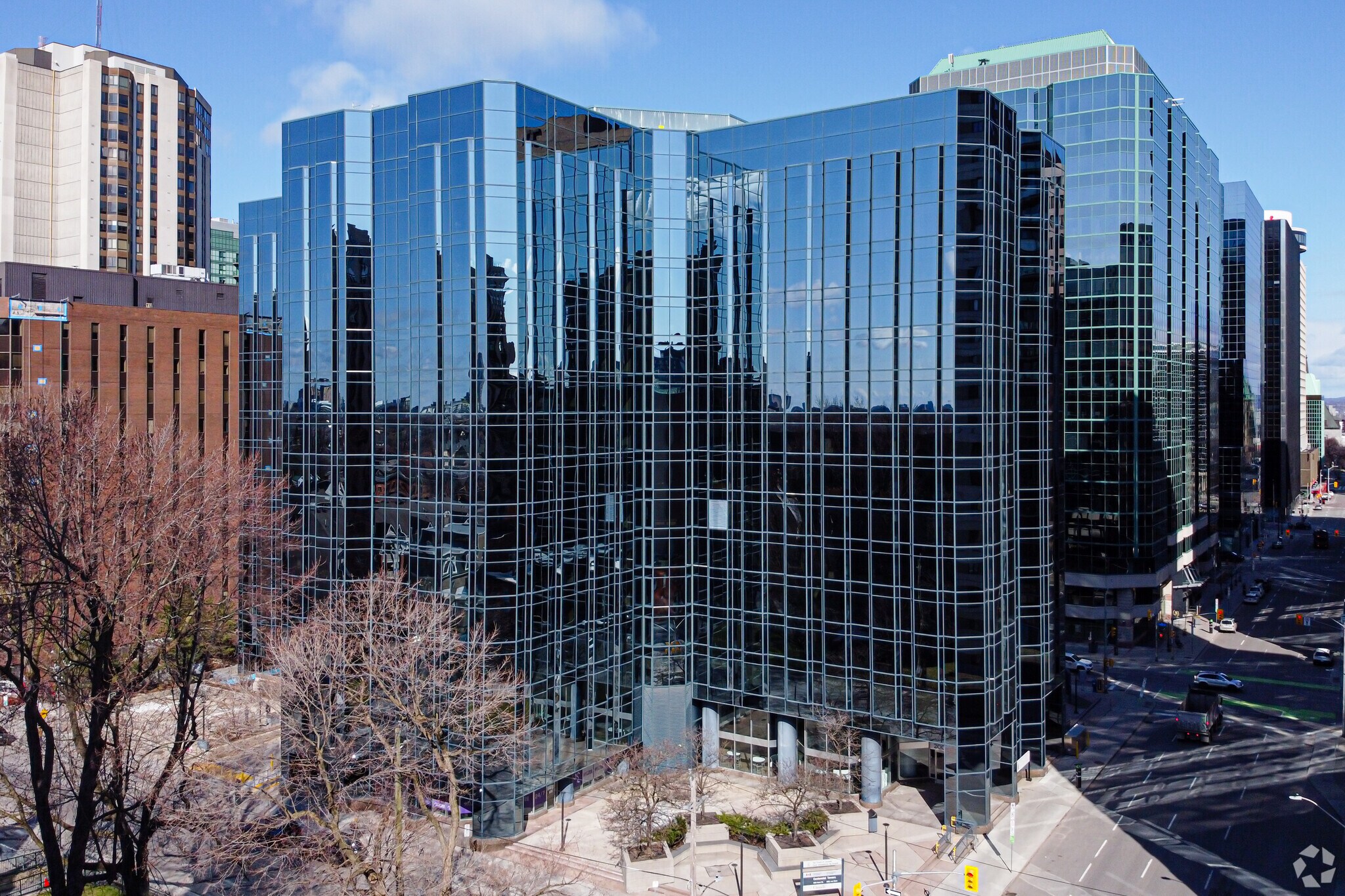 200 Kent St, Ottawa, ON à louer Photo principale– Image 1 sur 3