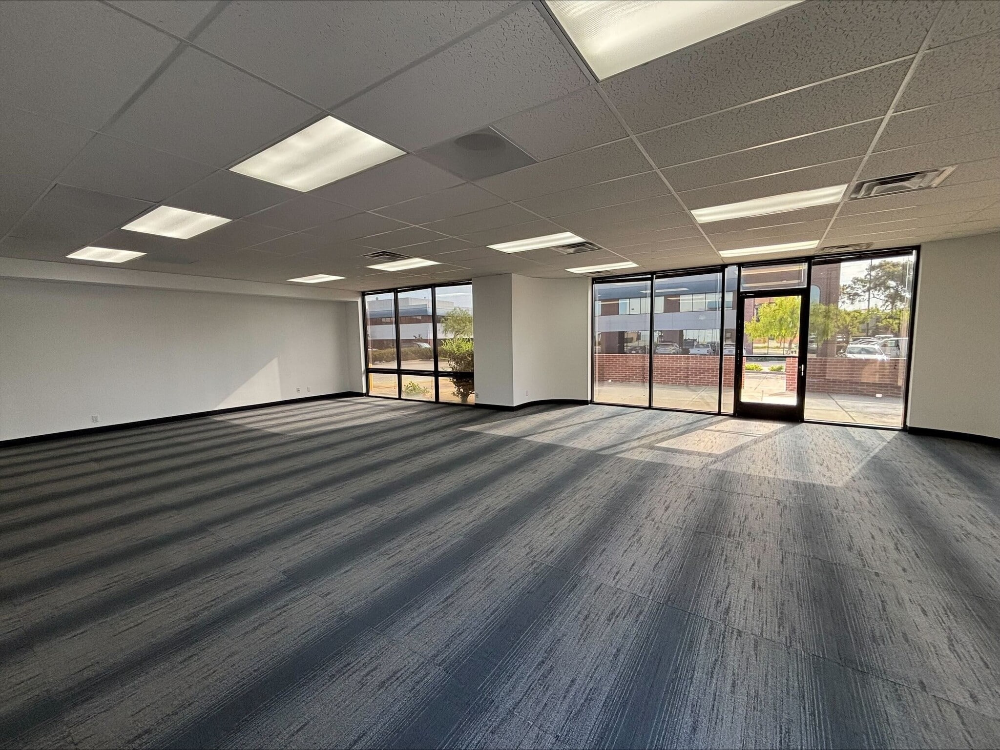 357 Van Ness Way, Torrance, CA à louer Photo intérieure– Image 1 sur 2