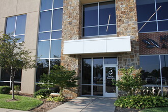 10111 E 21st St N, Wichita, KS à louer Photo de l’immeuble– Image 1 sur 7