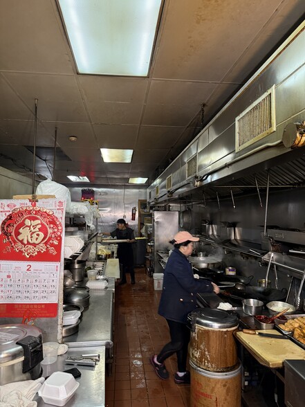 239 Central Ave, Jersey City, NJ à vendre - Photo de l’immeuble – Image 3 sur 8