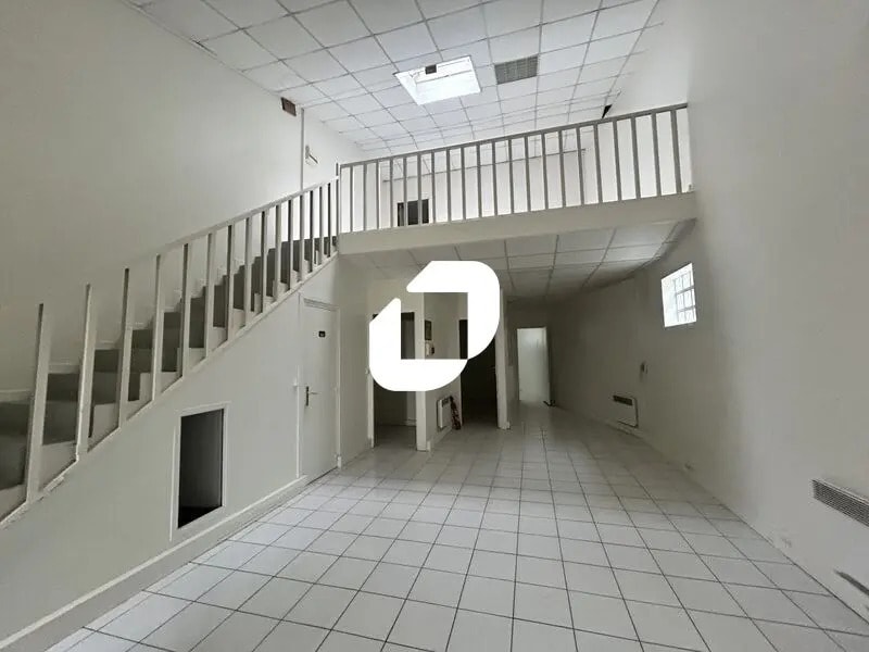 Local d’activités dans Saint-Witz à louer Photo intérieure– Image 1 sur 13