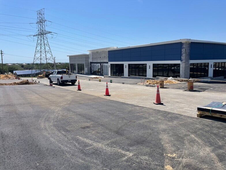 2357 E Highway 50, Clermont, FL à louer - Photo de l’immeuble – Image 2 sur 2