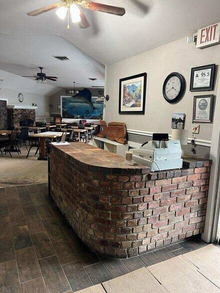 508 W State St, Black Mountain, NC à louer - Photo de l’immeuble – Image 2 sur 8