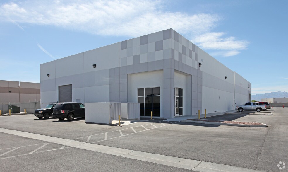 2919 N Lamb Blvd, Las Vegas, NV à louer - Photo de l’immeuble – Image 2 sur 32