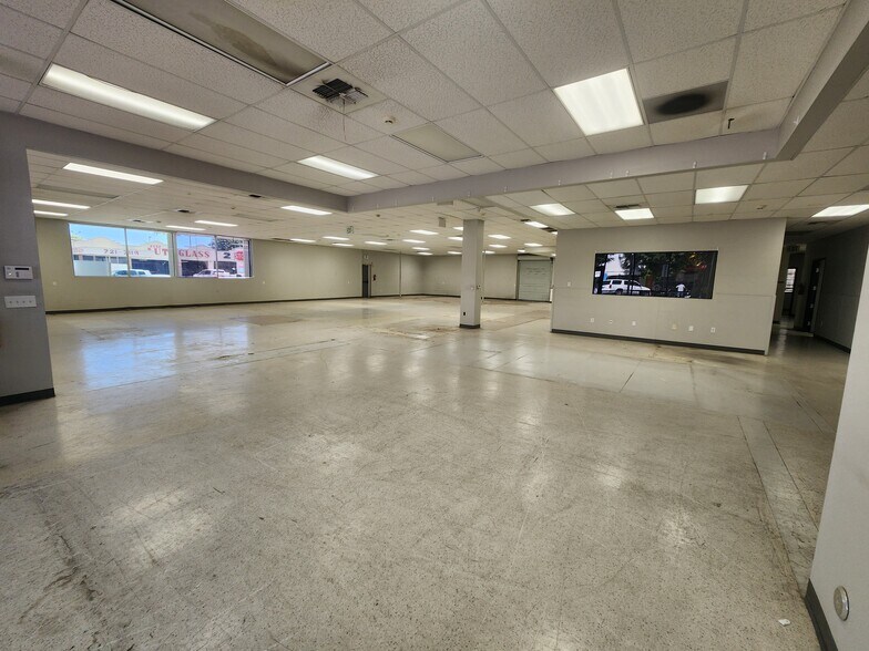 905 Main St, Delano, CA à vendre - Photo de l’immeuble – Image 2 sur 10