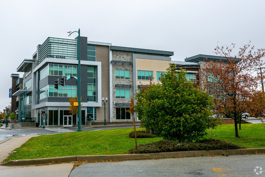 8890 E 116th St, Fishers, IN à louer - Photo de l’immeuble – Image 3 sur 11