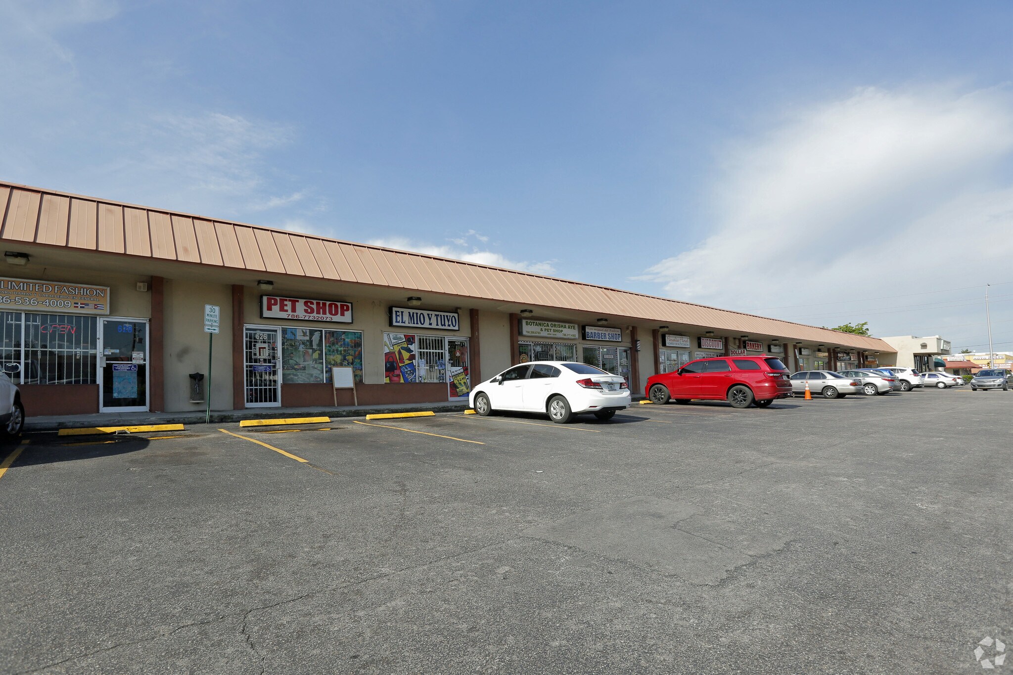 600-604 E 9th St, Hialeah, FL à louer Photo principale– Image 1 sur 2