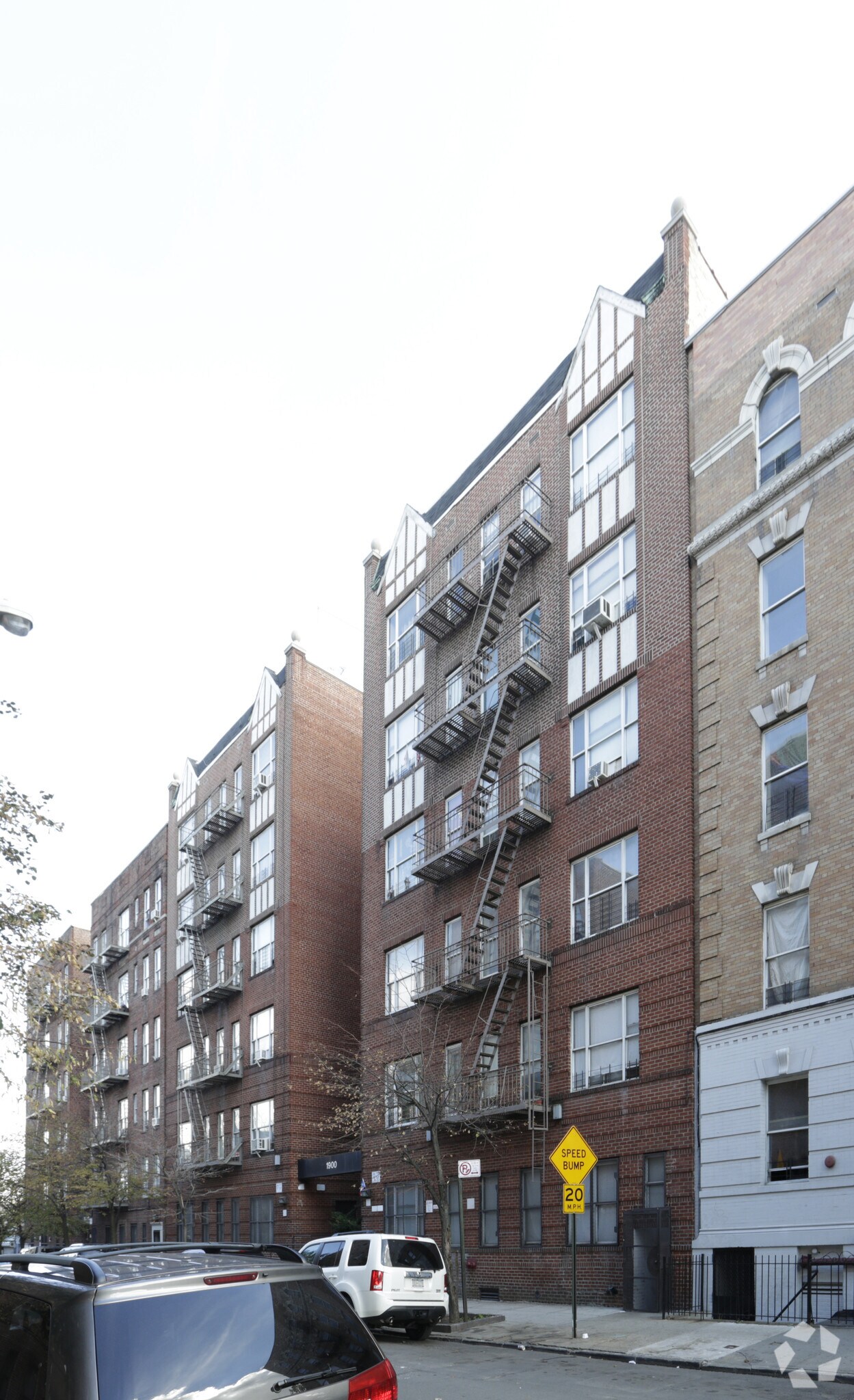 1900 Belmont Ave, Bronx, NY à vendre Photo principale– Image 1 sur 6