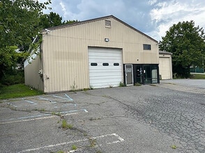 1581 Route 211 E, Middletown, NY à louer Photo intérieure– Image 2 sur 6