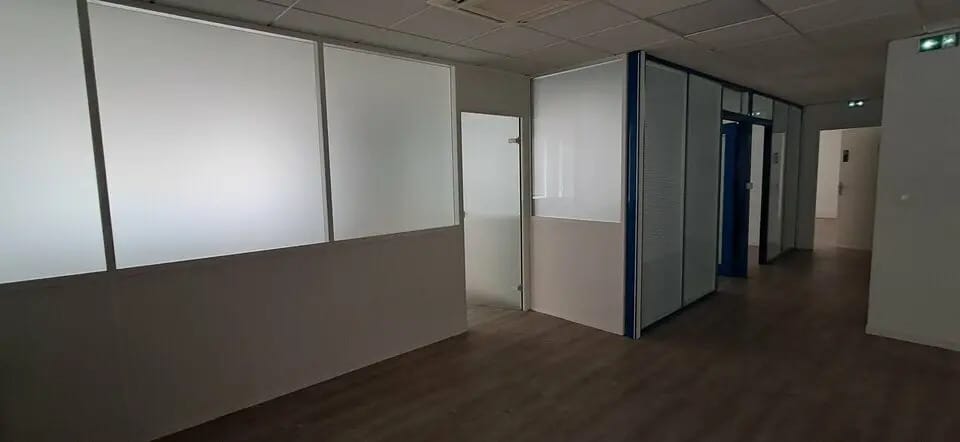 Bureau dans Lons à louer - Photo intérieure – Image 2 sur 8