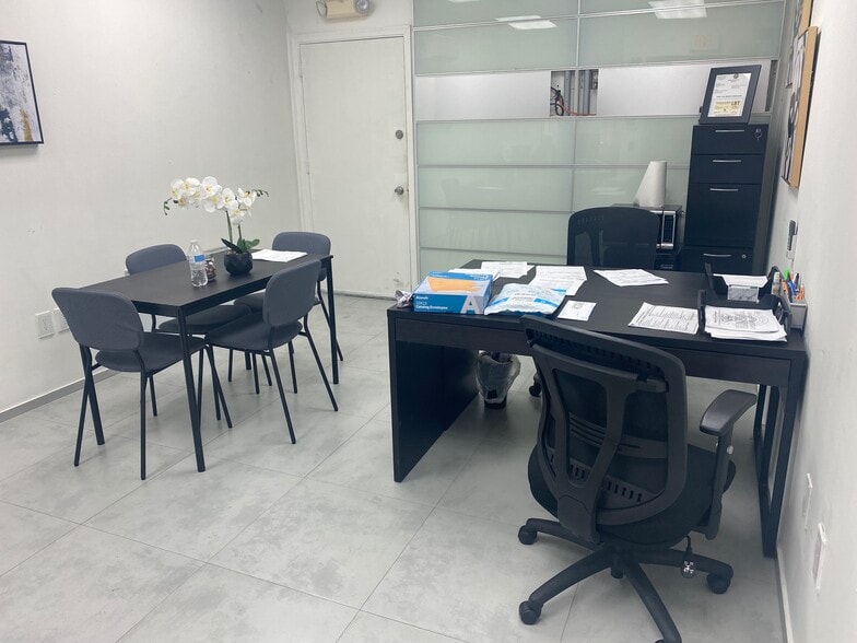 2061 NW 112th Ave, Miami, FL à louer - Photo intérieure – Image 3 sur 24