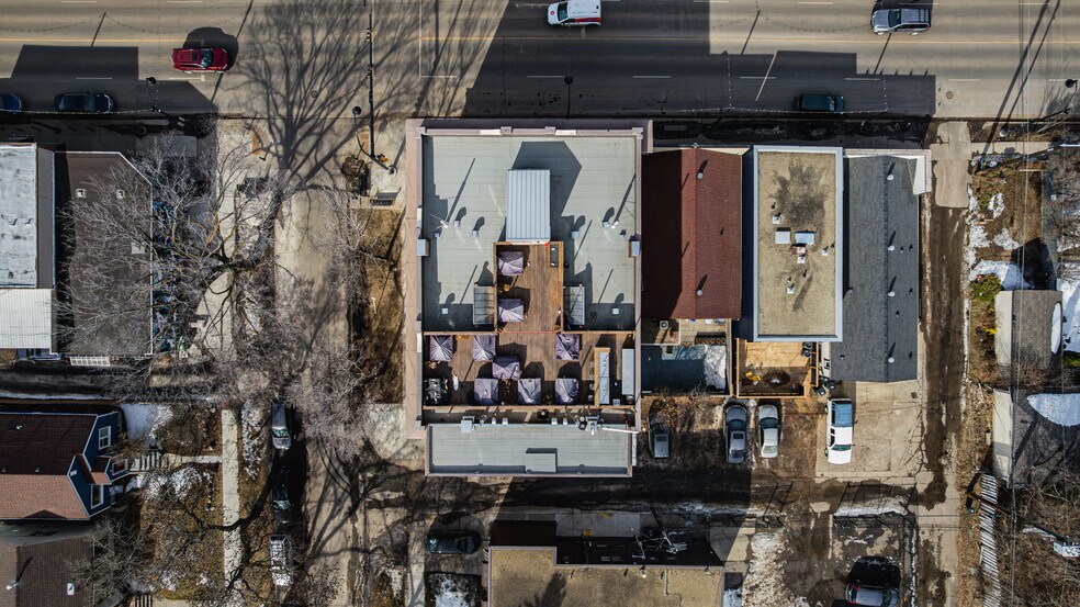 6423 112 Av NW, Edmonton, AB à vendre - Photo de l’immeuble – Image 2 sur 8