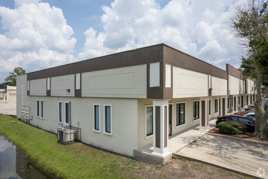 5730 Bowden Rd, Jacksonville, FL à vendre - Photo de l’immeuble – Image 3 sur 6