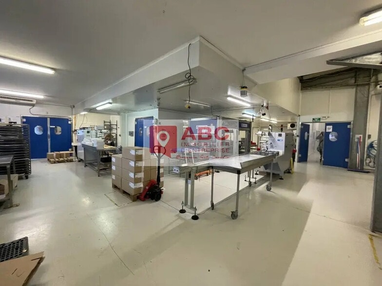 Local d'activités dans Frontignan à vendre - Photo de l’immeuble – Image 2 sur 5