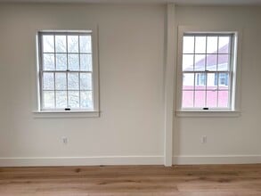 158 S Broad St, Pawcatuck, CT à louer Photo intérieure– Image 2 sur 10