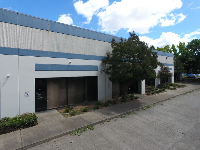 201 Harris Ave, Sacramento, CA à louer - Photo de l’immeuble – Image 2 sur 8