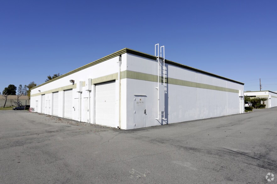 10564 Progress Way, Cypress, CA à louer - Photo de l’immeuble – Image 3 sur 3