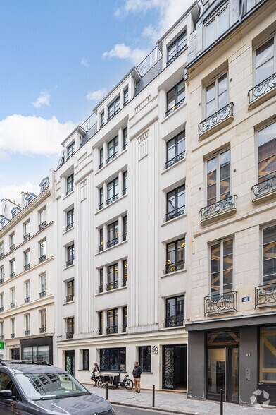 39 Rue D'Aboukir, Paris à louer - Photo de l’immeuble – Image 2 sur 3