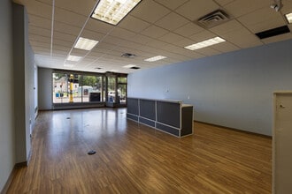 2430 Central Ave, Minneapolis, MN à louer Photo intérieure– Image 1 sur 4