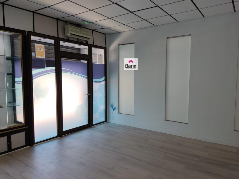 Local commercial dans Córdoba, Córdoba à louer - Photo de l’immeuble – Image 3 sur 10