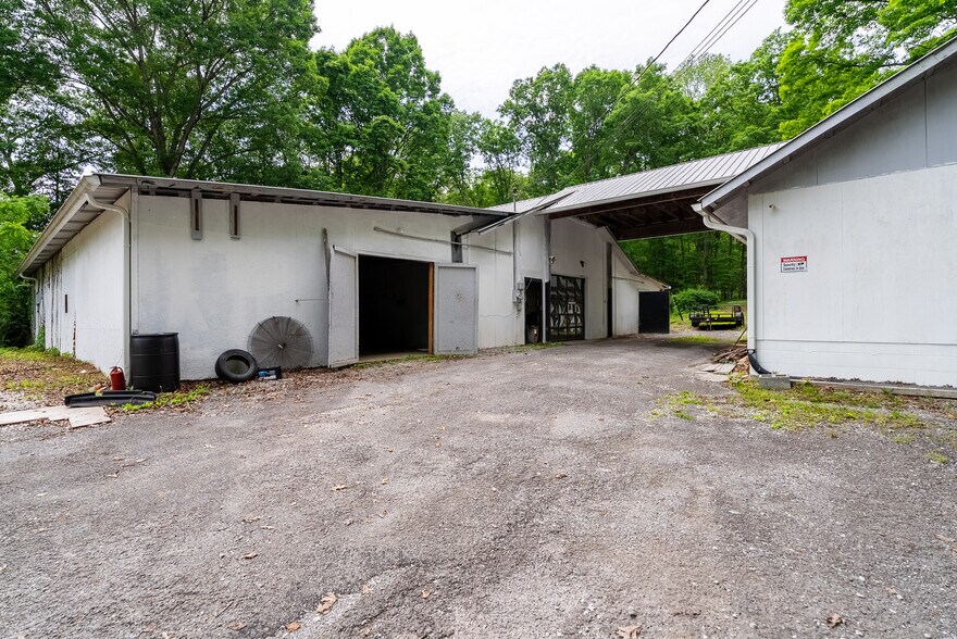 198 Adkisson Rd, Harriman, TN à vendre - Photo de l’immeuble – Image 3 sur 37