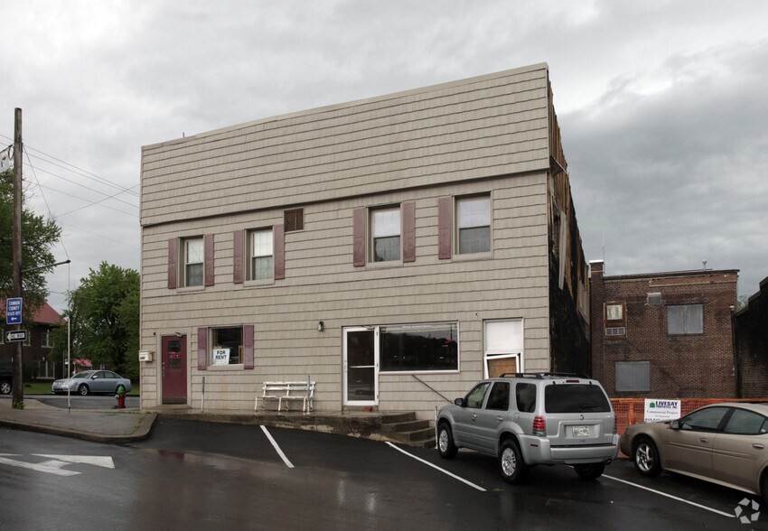 102 N Tatum St, Woodbury, TN à vendre - Photo de l’immeuble – Image 2 sur 3