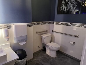 1959-3310 NE Jensen Beach Blvd, Jensen Beach, FL à louer Photo intérieure– Image 2 sur 19