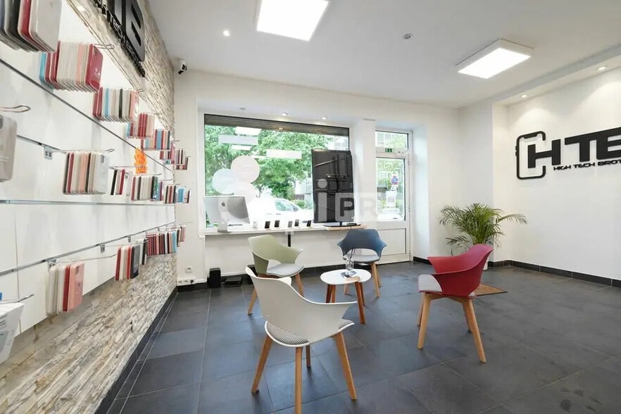 Local commercial dans Villeurbanne à louer - Photo de l’immeuble – Image 3 sur 8