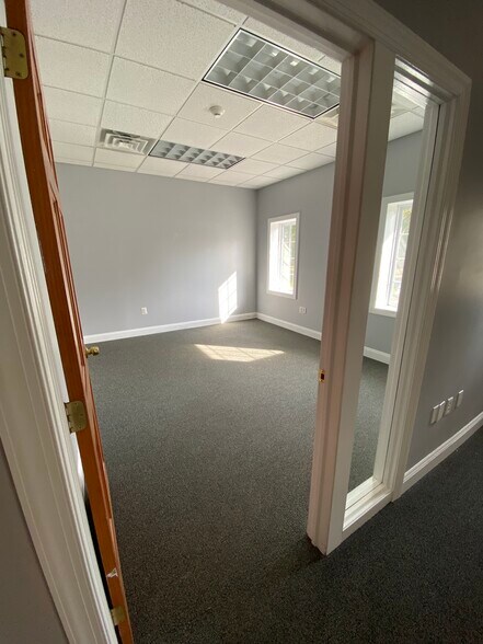 967-969 Street Rd, Southampton, PA à louer - Photo intérieure – Image 3 sur 10