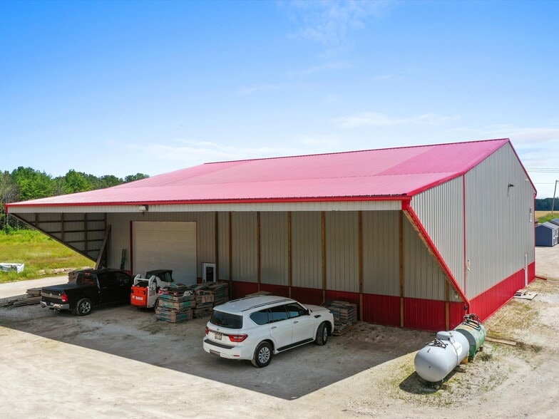 Industriel/Logistique dans Mishicot, WI à vendre - Photo de l’immeuble – Image 3 sur 24