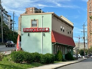 200 River Rd, Edgewater, NJ à louer Photo intérieure– Image 2 sur 25