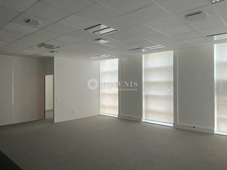 Bureau dans Tours à louer - Photo de l’immeuble – Image 3 sur 6