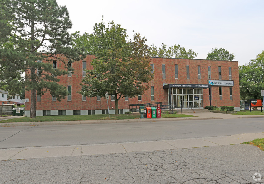 761 Brant St, Burlington, ON à louer - Photo de l’immeuble – Image 3 sur 4